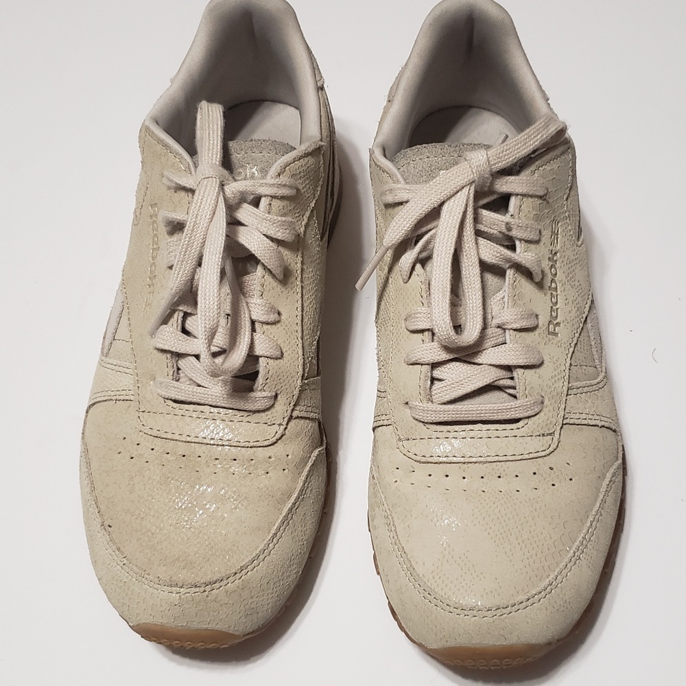Nude Classic Reebok - Picture 1 of 4